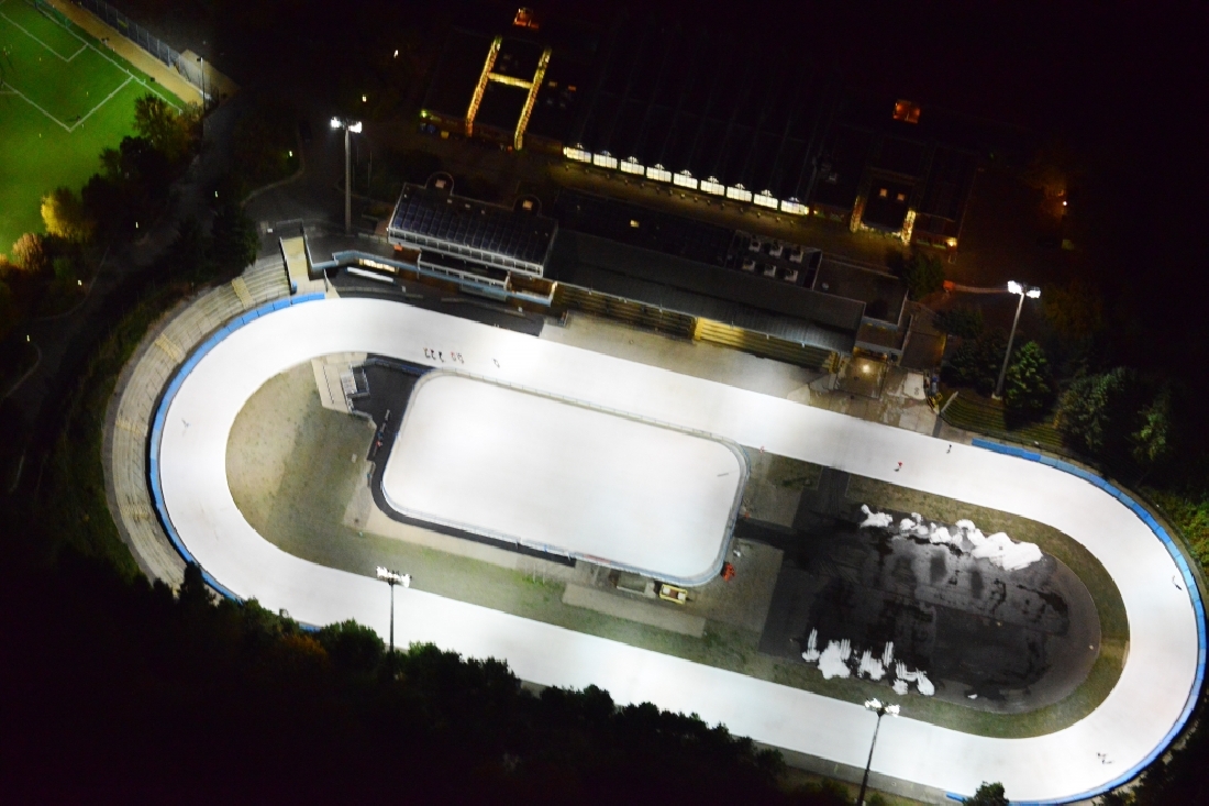 horst dohm eisstadion woodenbild ) horst dohm eisstadion woodenbild )