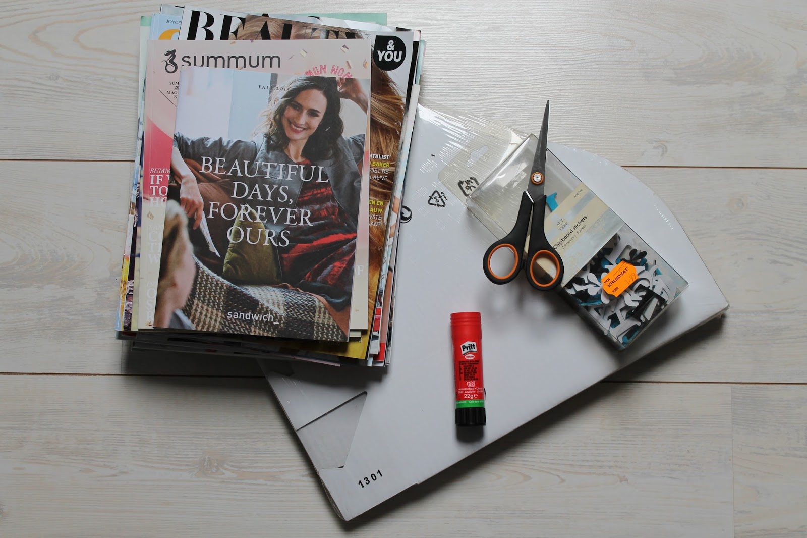helaas Gemakkelijk Drastisch DIY | Budget en leuk tijdschriften-opbergsysteem (5 stappen) - Anna Jirina