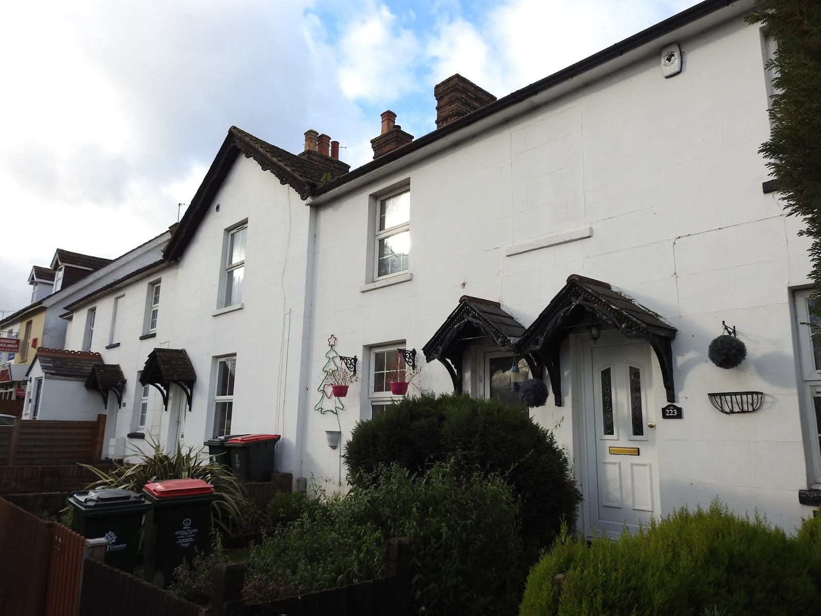 Crawley Old Town SIX PICTURES 251223 Three Bridges Road