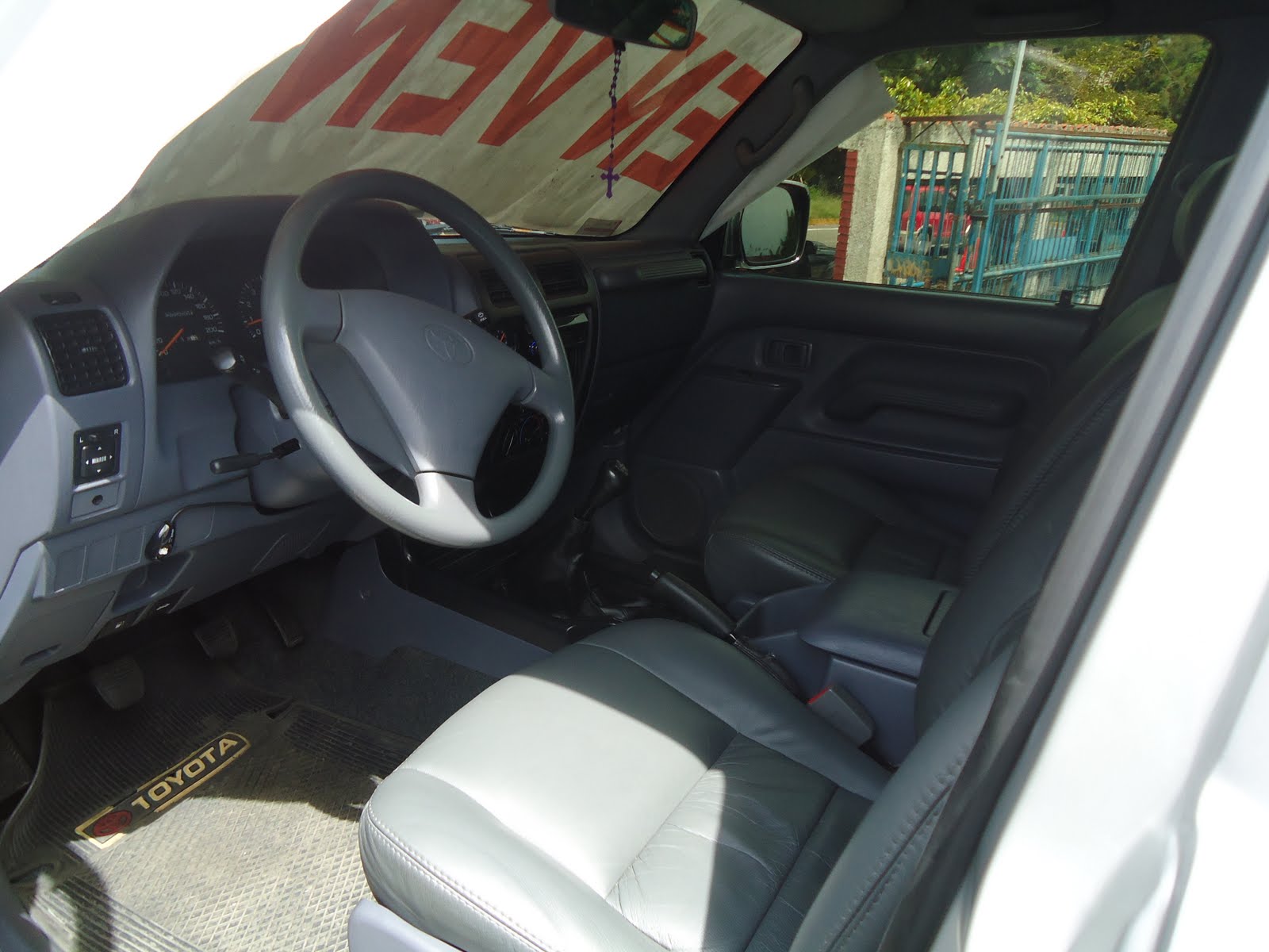 Check Tu Auto: Toyota Meru 2.008