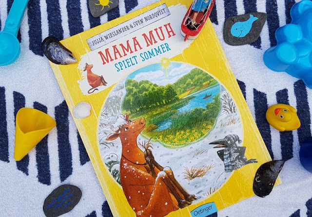 (Werbung) Mama Muh und die Küstenkinder spielen Sommer: Kinderbuch-Rezension und unsere Top 5 Ideen, um den Sommer ins Haus zu holen. Auf Küstenkidsunterwegs stelle ich Euch das neue Bilderbuch aus der Mama-Muh-Reihe von Jujja Wieslander und Sven Nordqvist vor und erzähle Euch, wie Ihr mitten im Winter mit Euren Kindern im Wohnzimmer Sommer spielen könnt.