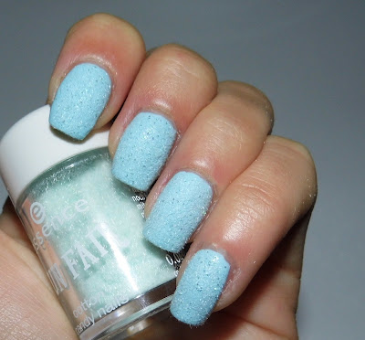 essence-fun-fair-limited-edition-cotton-candy-02-sugar-for-my-honey-swatch