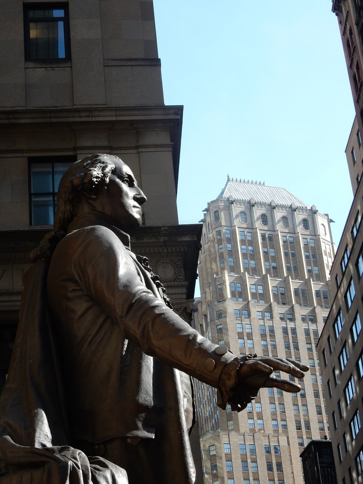 bigappleannex-nyc-photoblog-george-washing-statue-at-federal-hall
