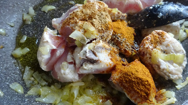 moroccan-chicken-bastilla-turmeric-cinnamon-salt-blackpepper-chicken-olive-oli-