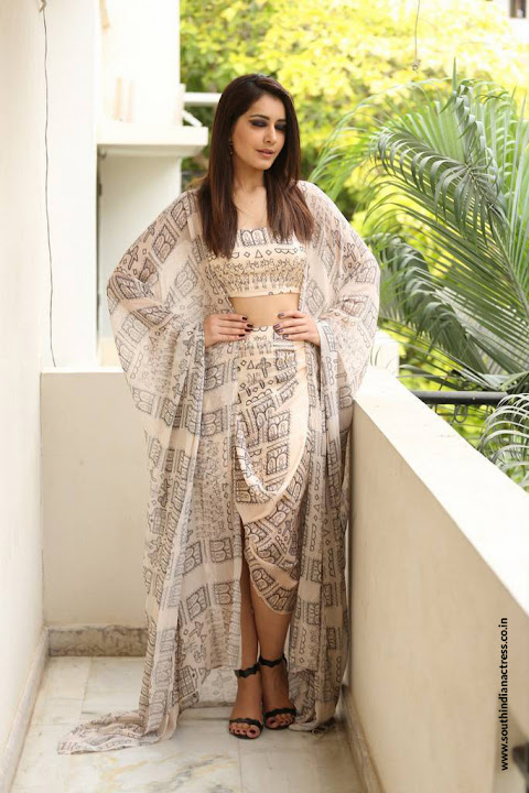 Raashi Khanna stills At Tholiprema Movie Interview