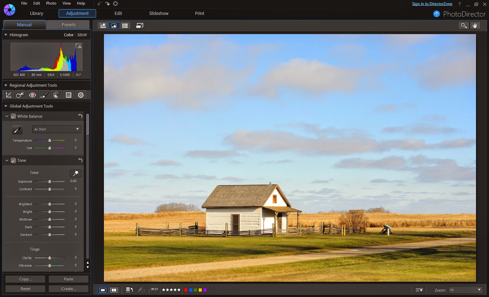 Create & Play How to Create a Lomo Effect with PhotoDirector [Tutorial]