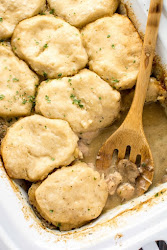 chicken biscuits gravy casserole cooker slow recipes crock pot gourmet crockpot 9x13 featured dinner pressure slowcookergourmet saturdays recipe easy slowcookerfromscratch