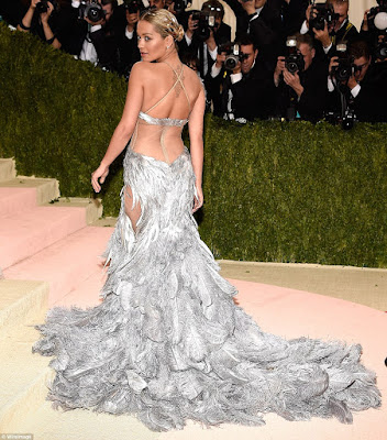 the best outfits of the met gala 2016