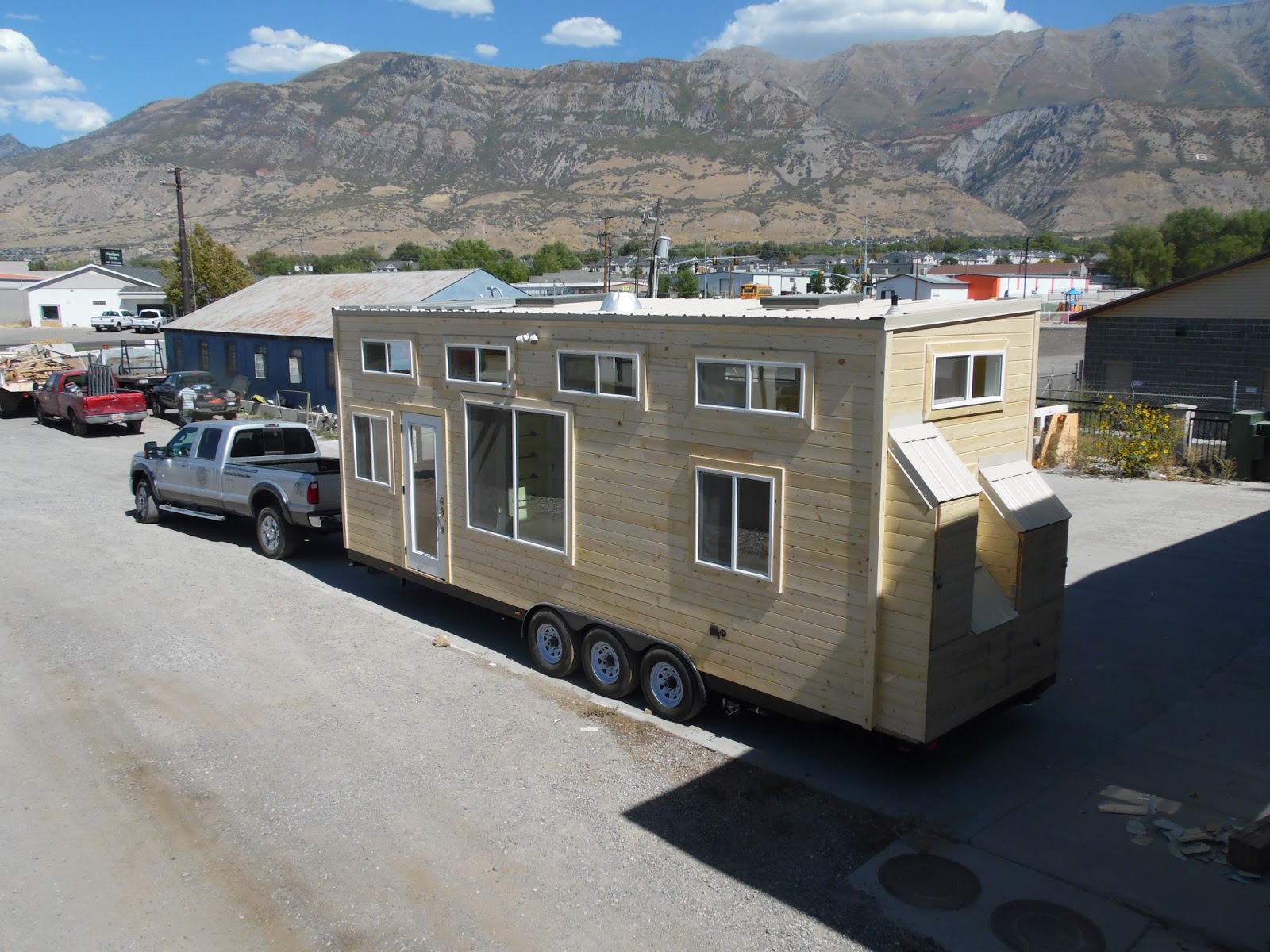 Upper Valley Tiny Home in Durango (310 Sq Ft) [ TINY HOUSE TOWN ]