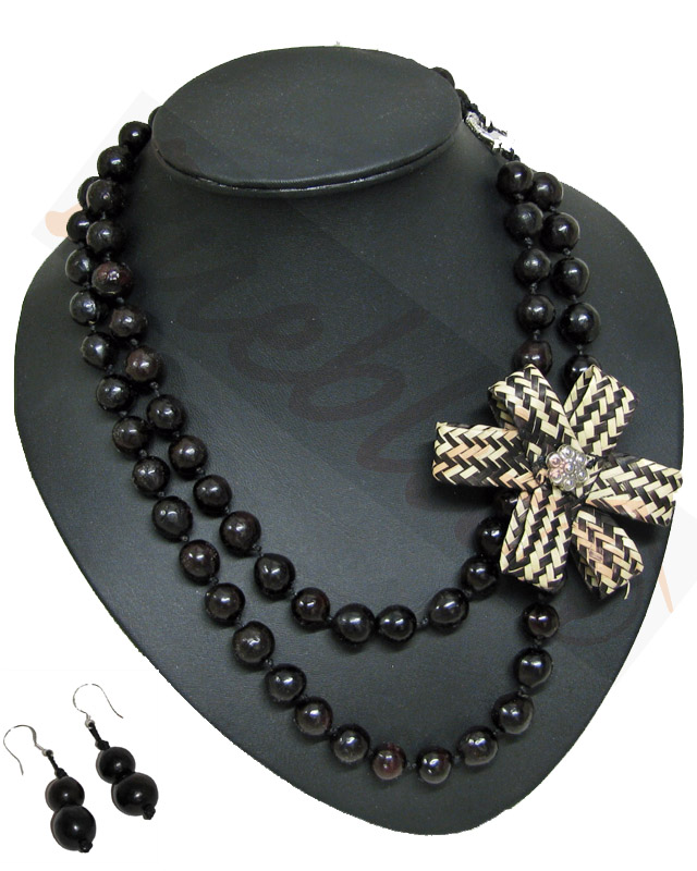 Pueblito Fair trade jewelry and gifts