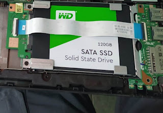 Pasang SSD di Laptop Tetap Memasang HDD