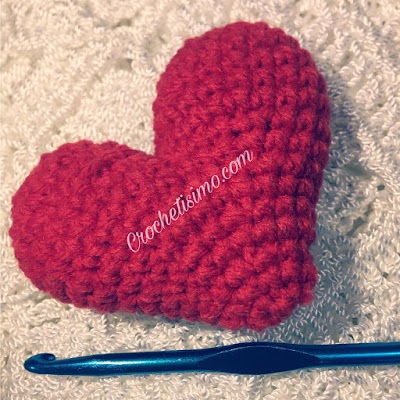 Corazones amigurumi paso a paso