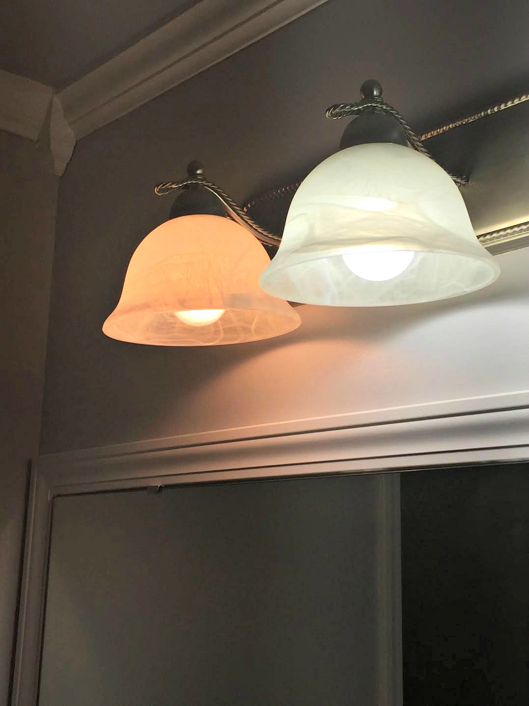 The daylight bulb difference {Amazing!} Thrifty Decor Chick Thrifty