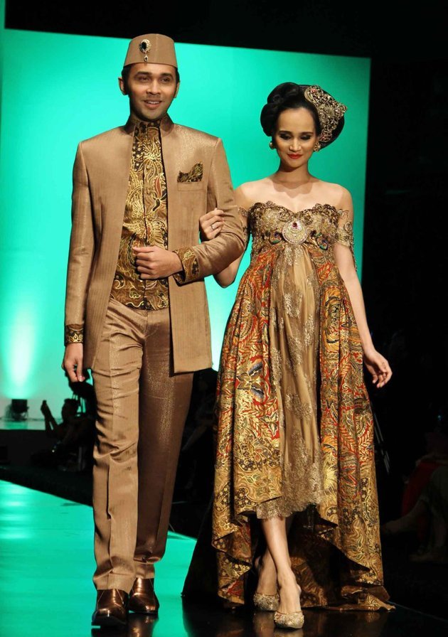 Indonesia Fashion Week 2012 Sahara Simple Magazine