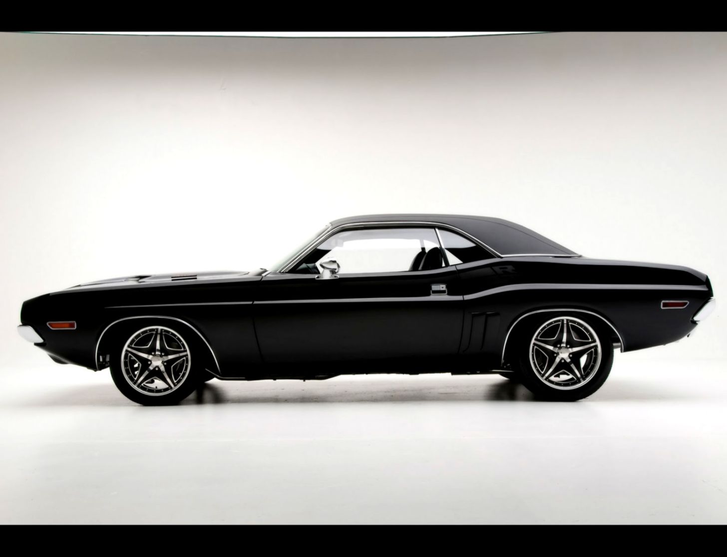 Dodge Challenger Muscle Car