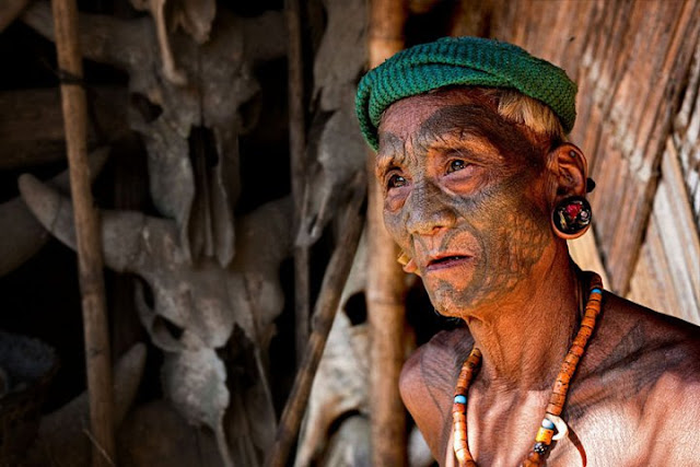 A Konyak warrior, Nagaland - Johan Gerrits photography