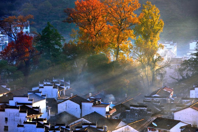 Du lịch Trung Quốc vào mùa thu nên ghé thăm những ngôi làng cổ đẹp mê hồn