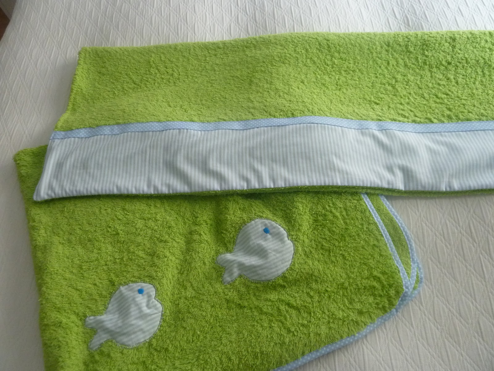 EL CARACOL: Toallas de baño en verde y azul