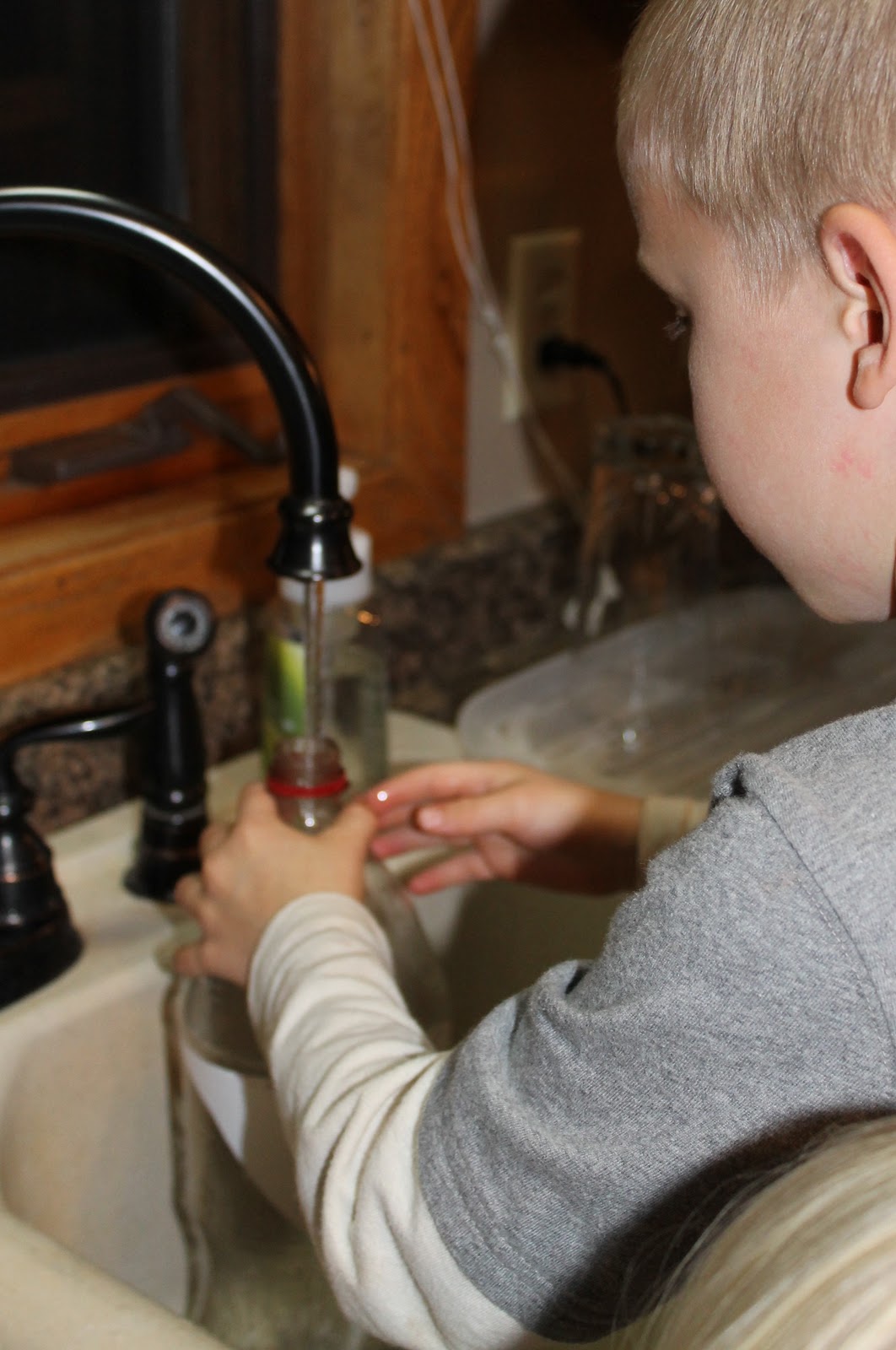 How to Make a Tornado {Kids Science Experiment} - The Purposeful Mom