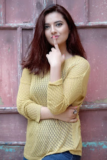 Actress Isha Chawla Lovely Stills Actress Isha Chawla Lovely Stills