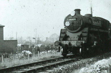 76009 approaching Cambridge crossing