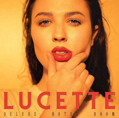 Deluxe Hotel Room Lucette Album
