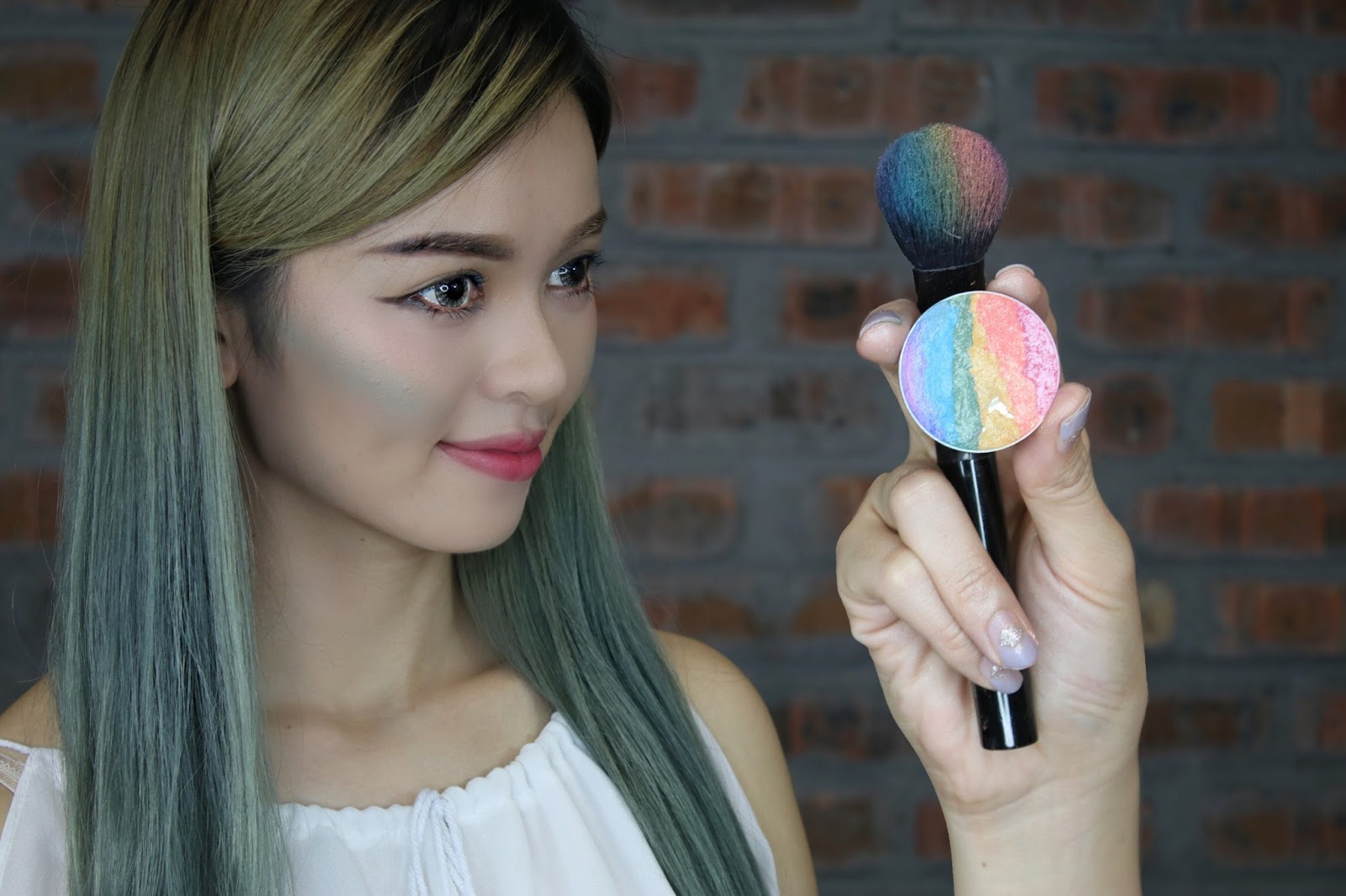 DIY Prism Rainbow Highlighter Tee Makeup Beauty Blog Makeup and Hair Tutorial
