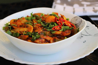 mushroom side dish vegetarian side dishes yummy indian recipes ayeshas kitchen mushroom recipes malabar recipes 