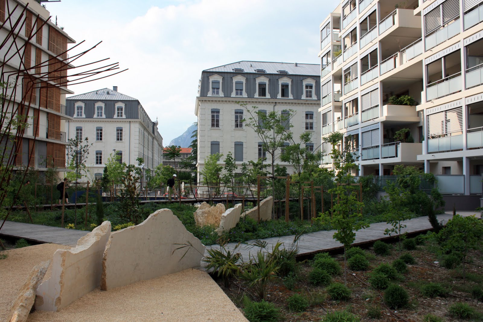 Vis[LE] architecture, urbanisme, paysage, patrimoine... BALADE URBAINE LA CASERNE DE BONNE