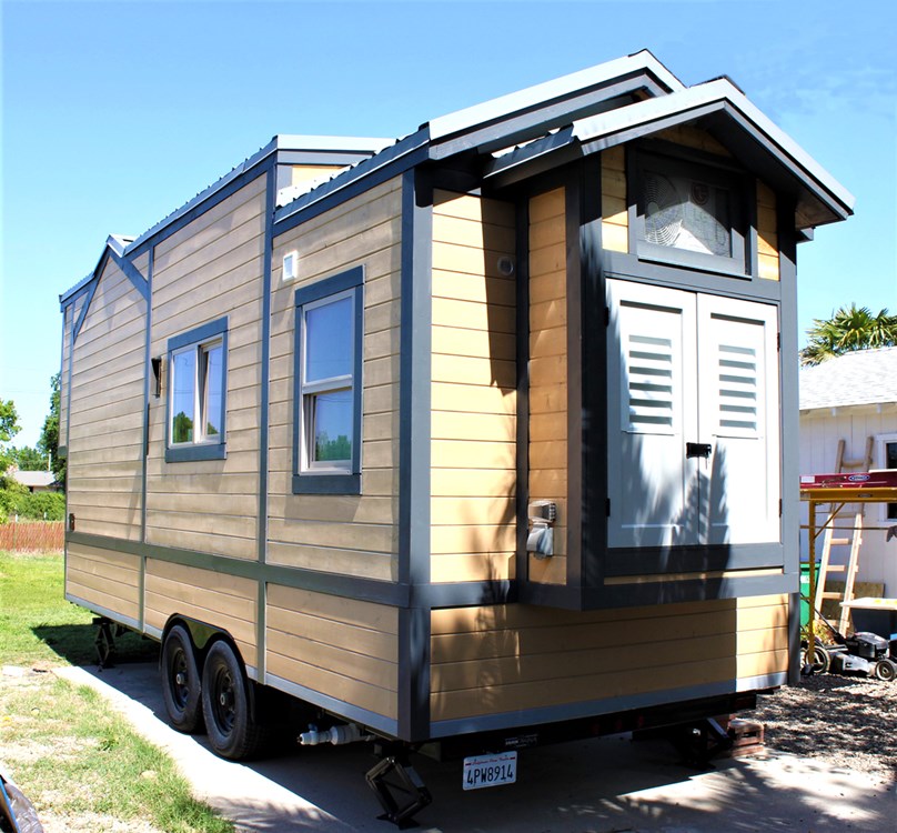 Luxury Home For Sale in California [ TINY HOUSE TOWN ]
