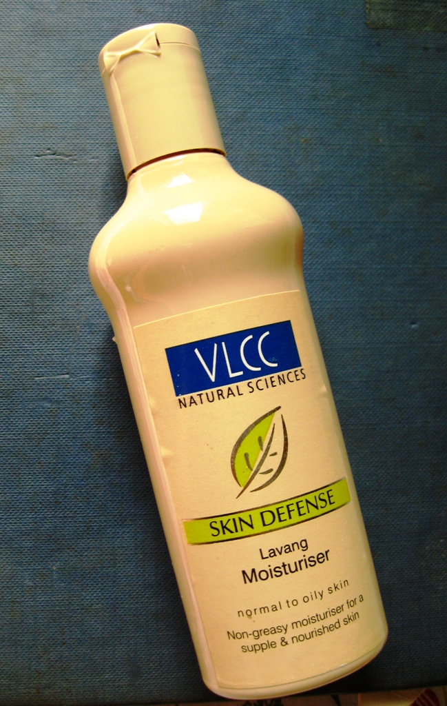 VLCC Skin Defense Lavang Moisturizer