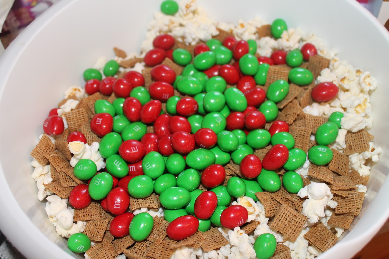 The Pink Dish Almond Bark Popcorn