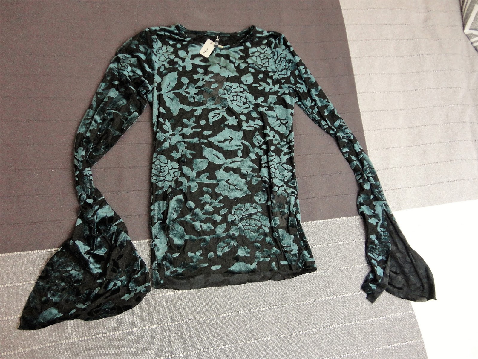 maglia trasparente nera stradivarius