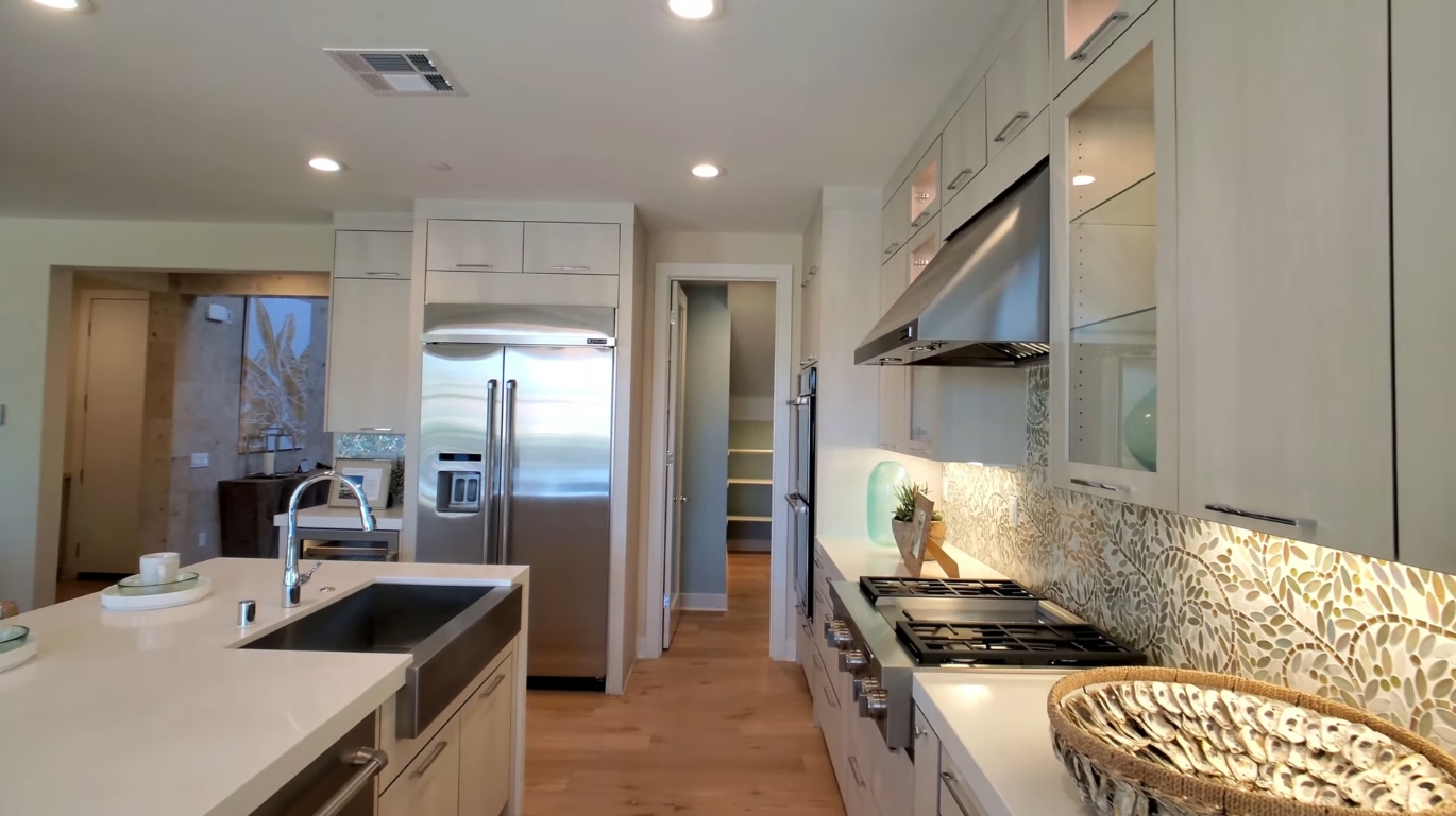 28 Photos vs. Model Home for Sale | Luxury Home in Santa Clarita, CA vs. Interior Design Tour
