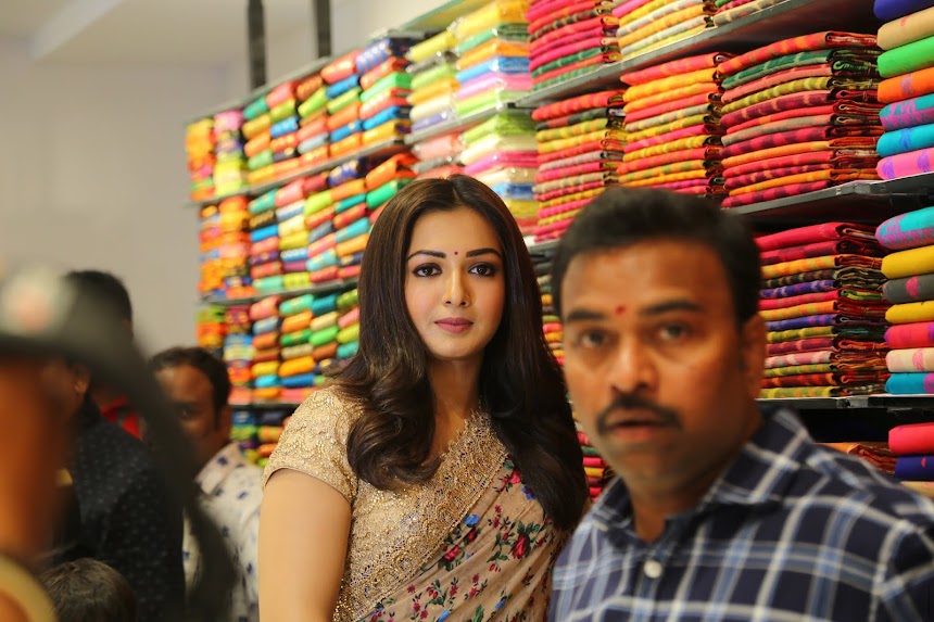 Catherine Tresa at KLM Fashion Mall Opening