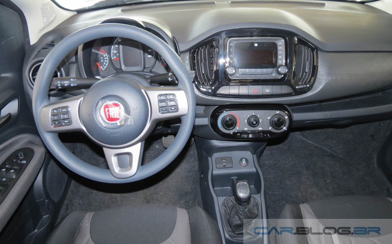 Novo Fiat Uno Way 2015