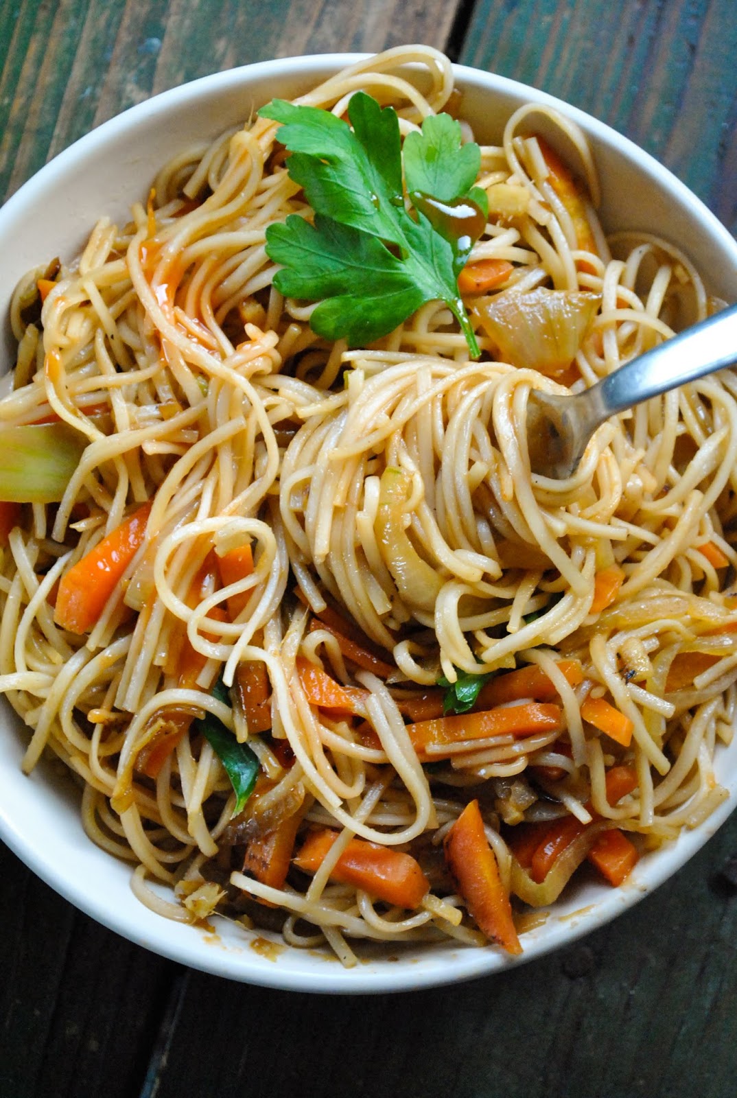 Quick and easy vegan noodle stirfry VeganSandra