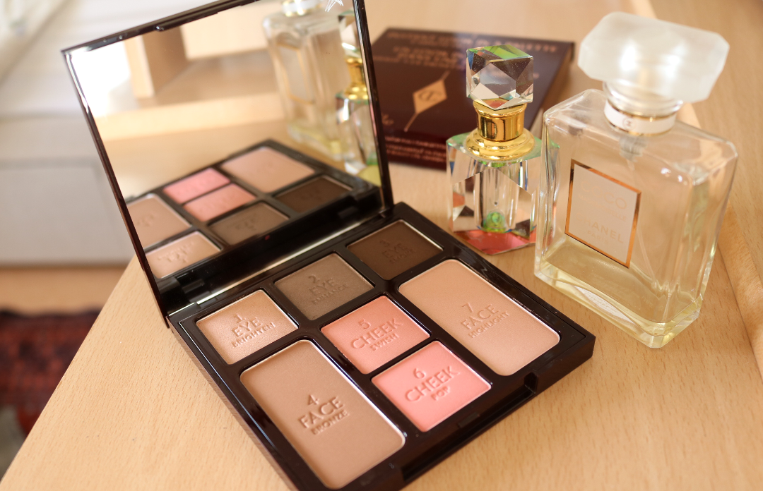 Charlotte Tilbury Instant Look In A Palette in Seductive Beauty - Review & Swatches