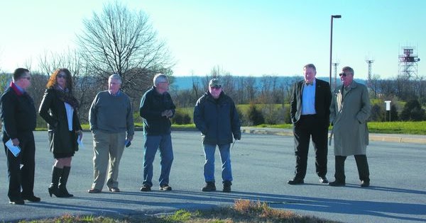 Kathryn's Report Eastern Regional Airport (KMRB) Authority members