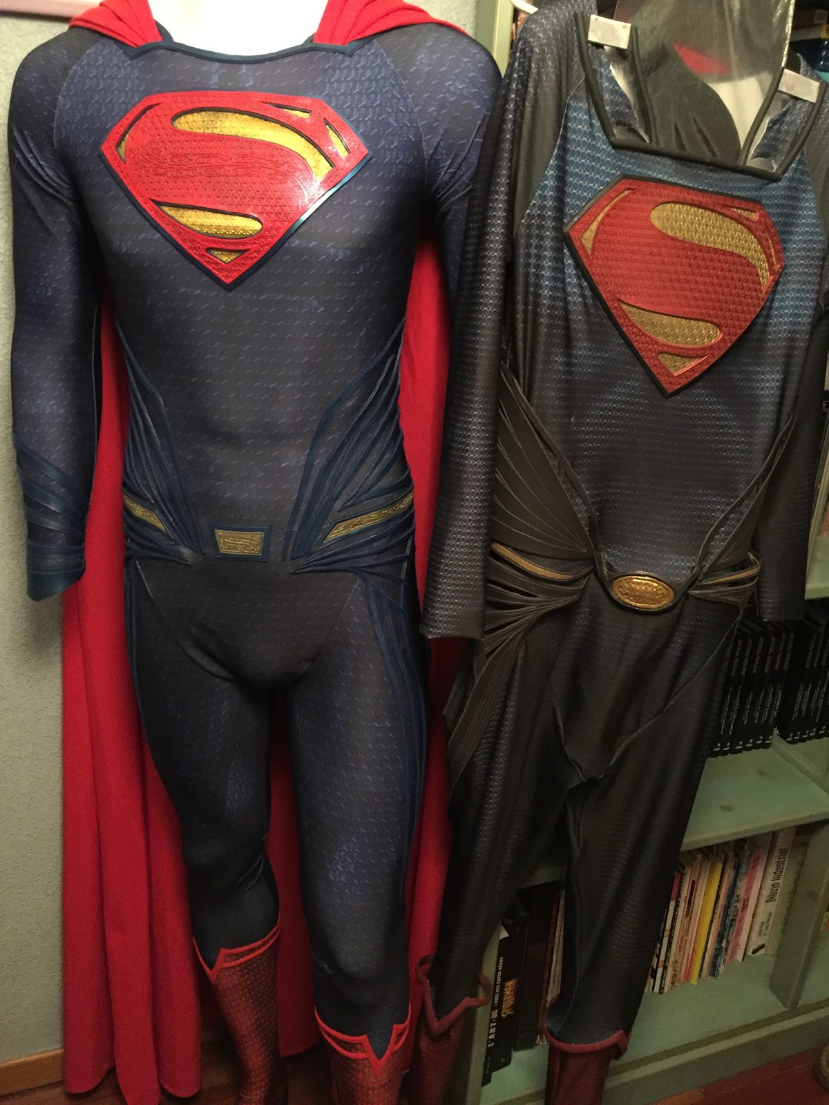 Infantil Distraer dolor de muelas CONSEJO KRYPTONIANO blog de coleccionismo de Superman: Réplica del traje de  'Batman v. Superman'