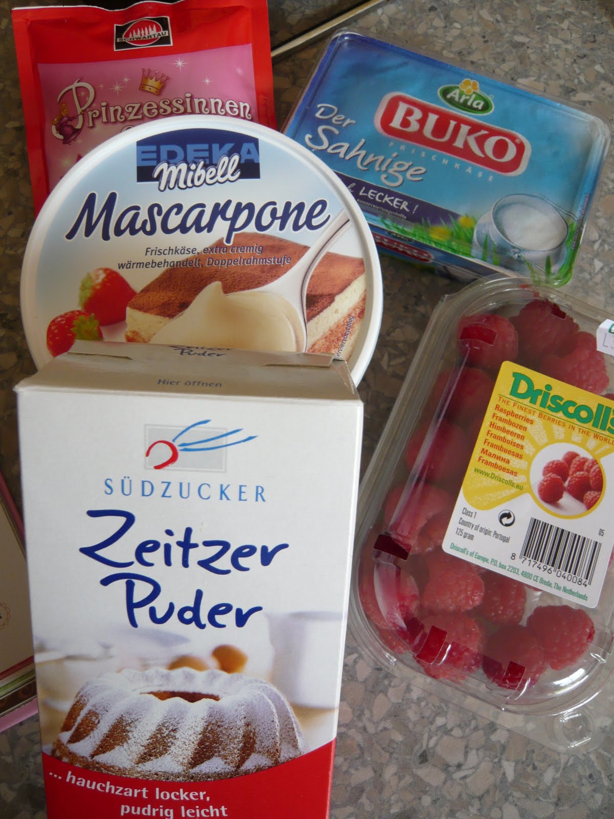 Ein Krümel in der Küche!: &amp;quot;Eis&amp;quot;-Cupcakes (Amaretti-Cupcakes mit ...