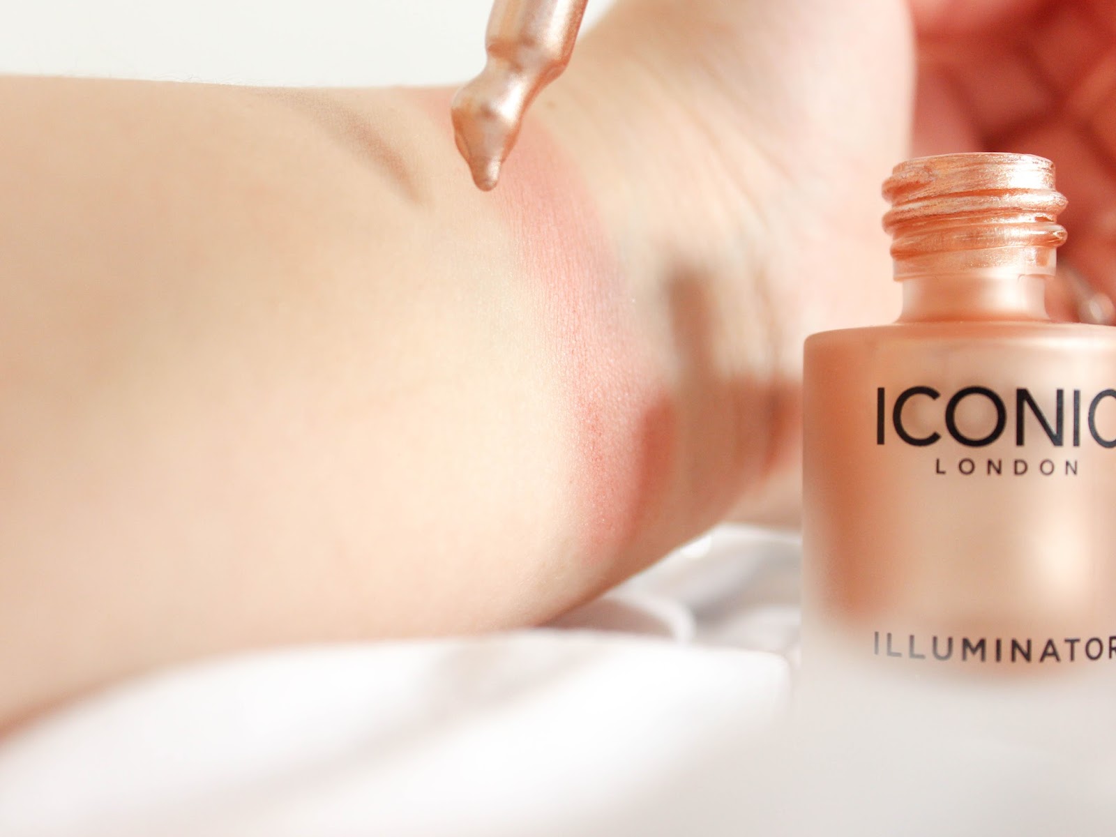 iconic-london-tekuty-rozjasnovac