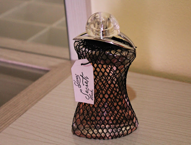 Perfume Glamour Secrets Black O Boticário