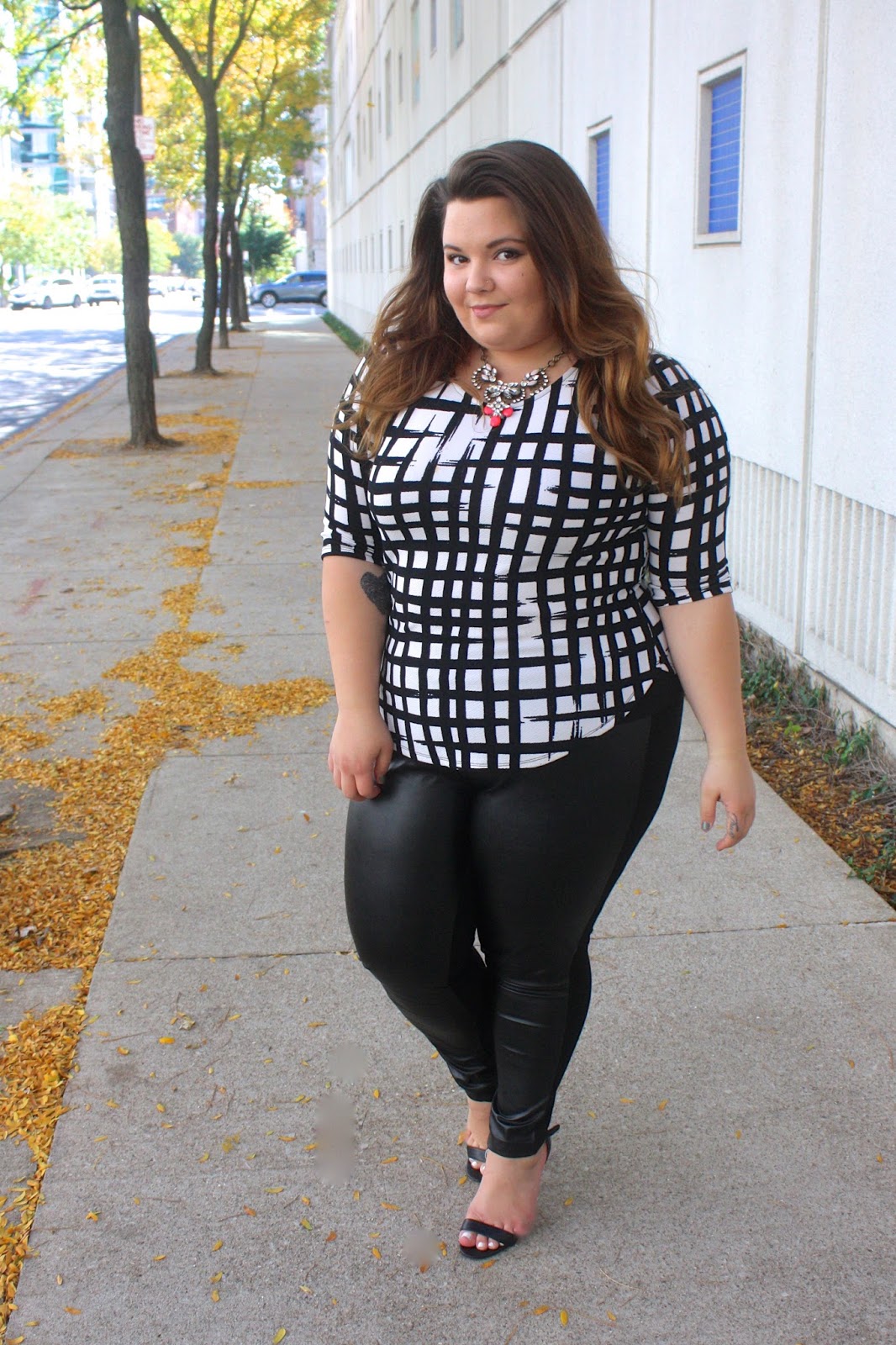 natalie craig, natalie in the city, fashion blogger, chicago, plus size fashion blogger, leather leggings, ootd, fatshion, business casual, brush strokes, what to wear with statement jewelry, plus size leather leggings, leggings, fall fashion