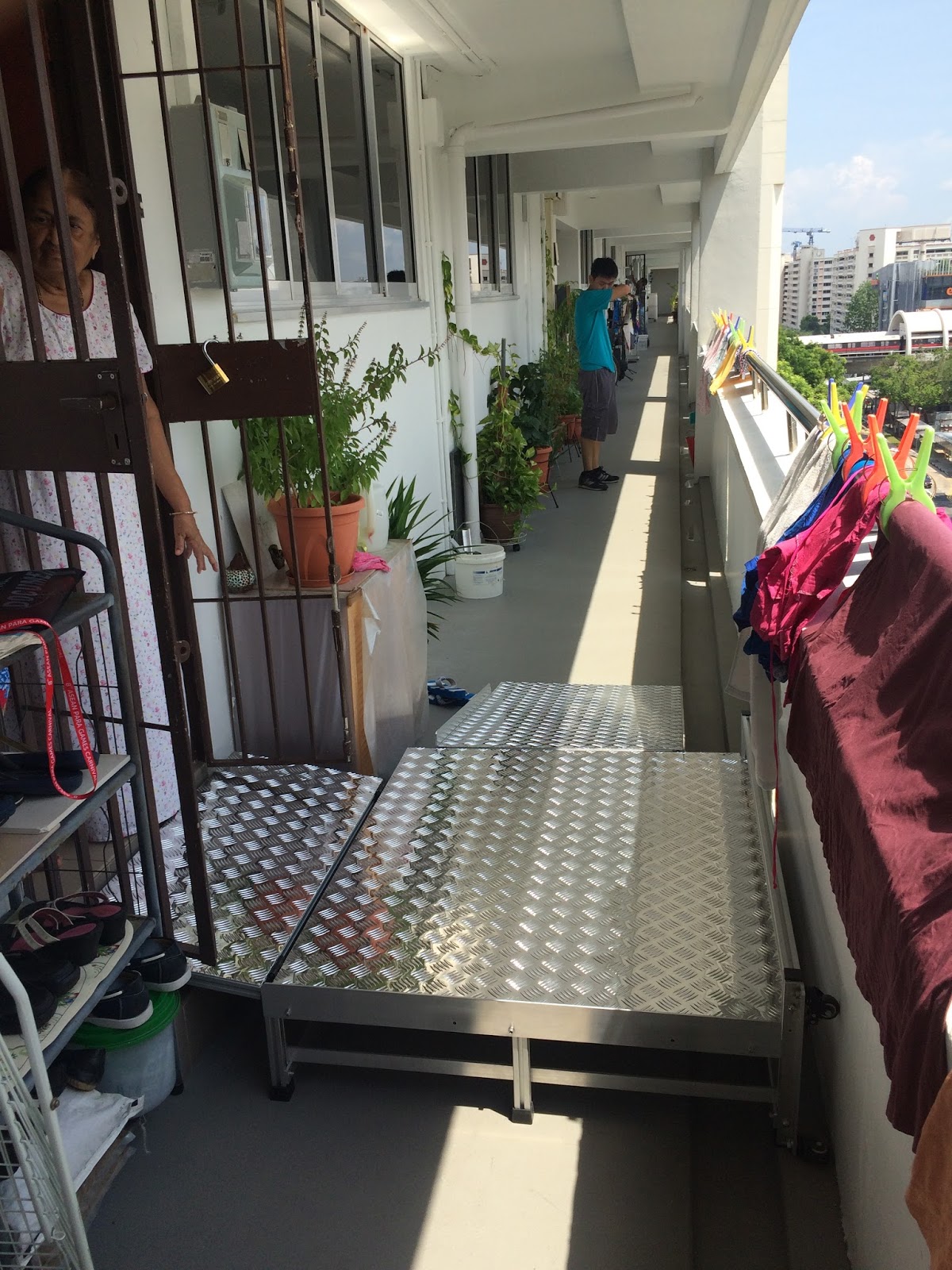 WHEELCHAIR RAMPS AND WHEELCHAIR PLATFORM LIFTER Delcon Technology (S