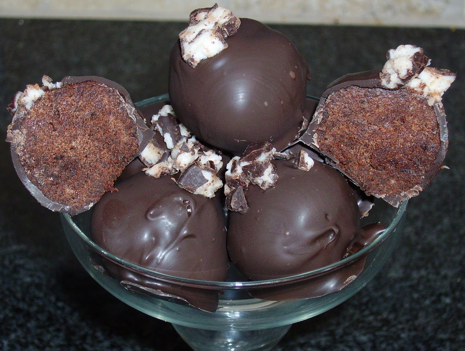 Sugar Bear Sweetery Introducing Two New Cake Truffle Flavors German