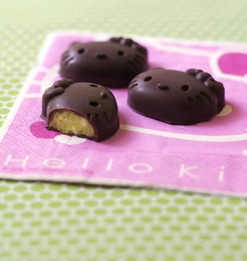 Petits chocolats à la pistache Hello Kitty   