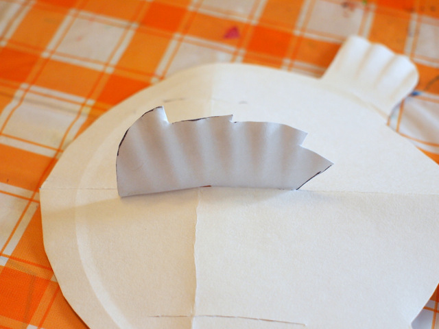 Kids Paper Plate Fish Craft- Make Paper Plate fish with kids and our 10 favorite Fish books