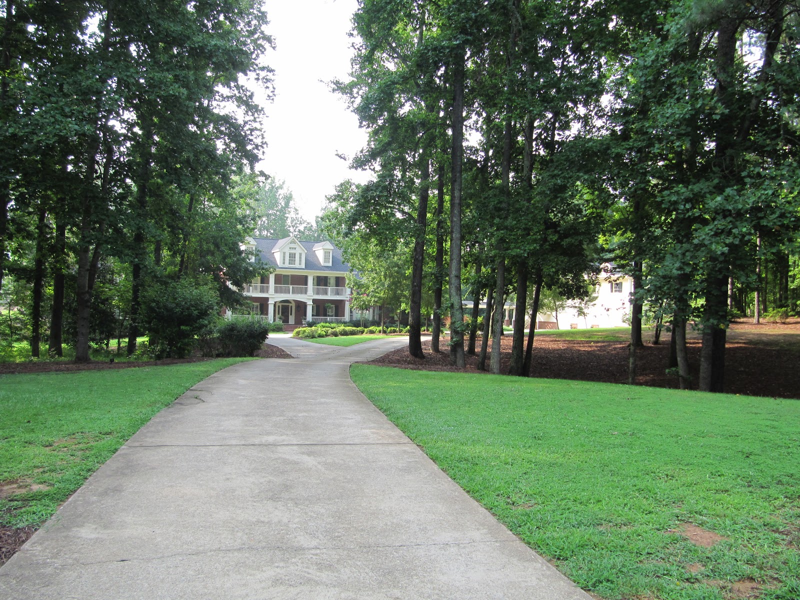 Pam Santoro Alpharetta, GA Real Estate Agent Cameron Crest Farms