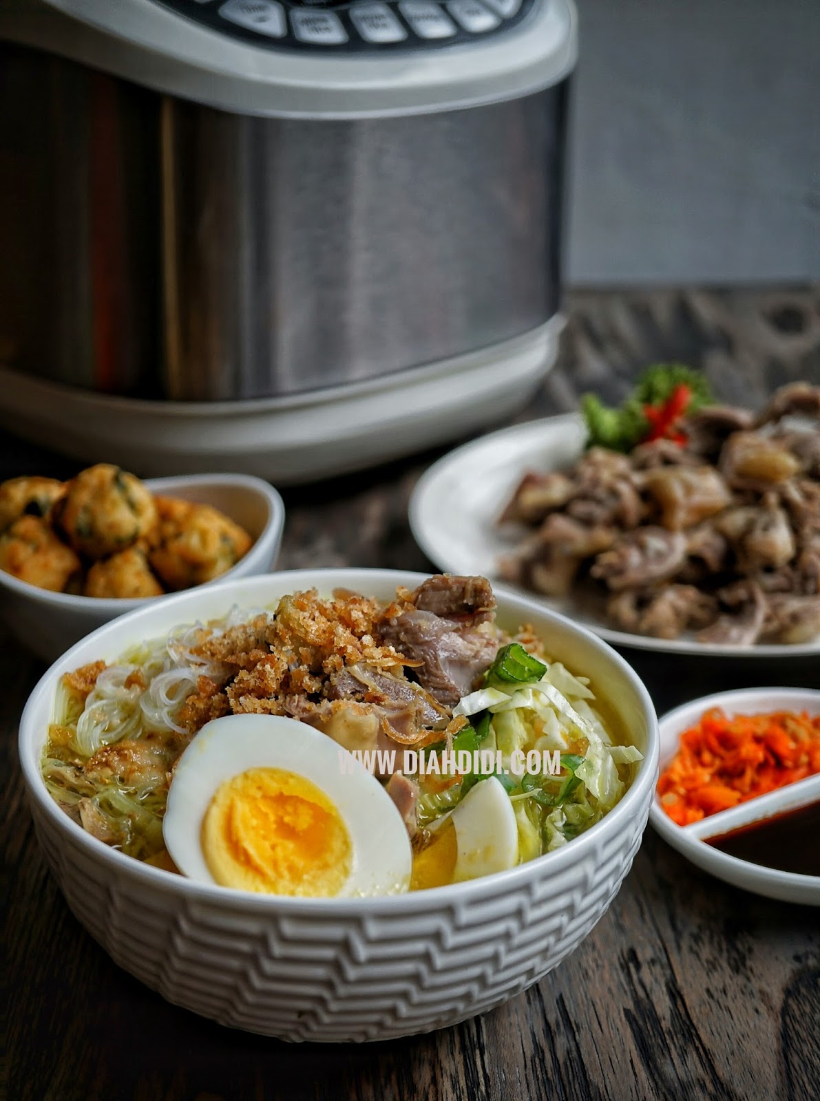 Diah Didi's Kitchen: Resep Soto Lamongan Otentik